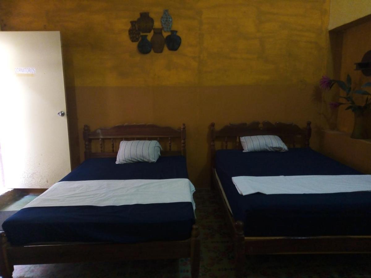 Cuartos Y Hostal Jaqueline Campeche Exterior photo