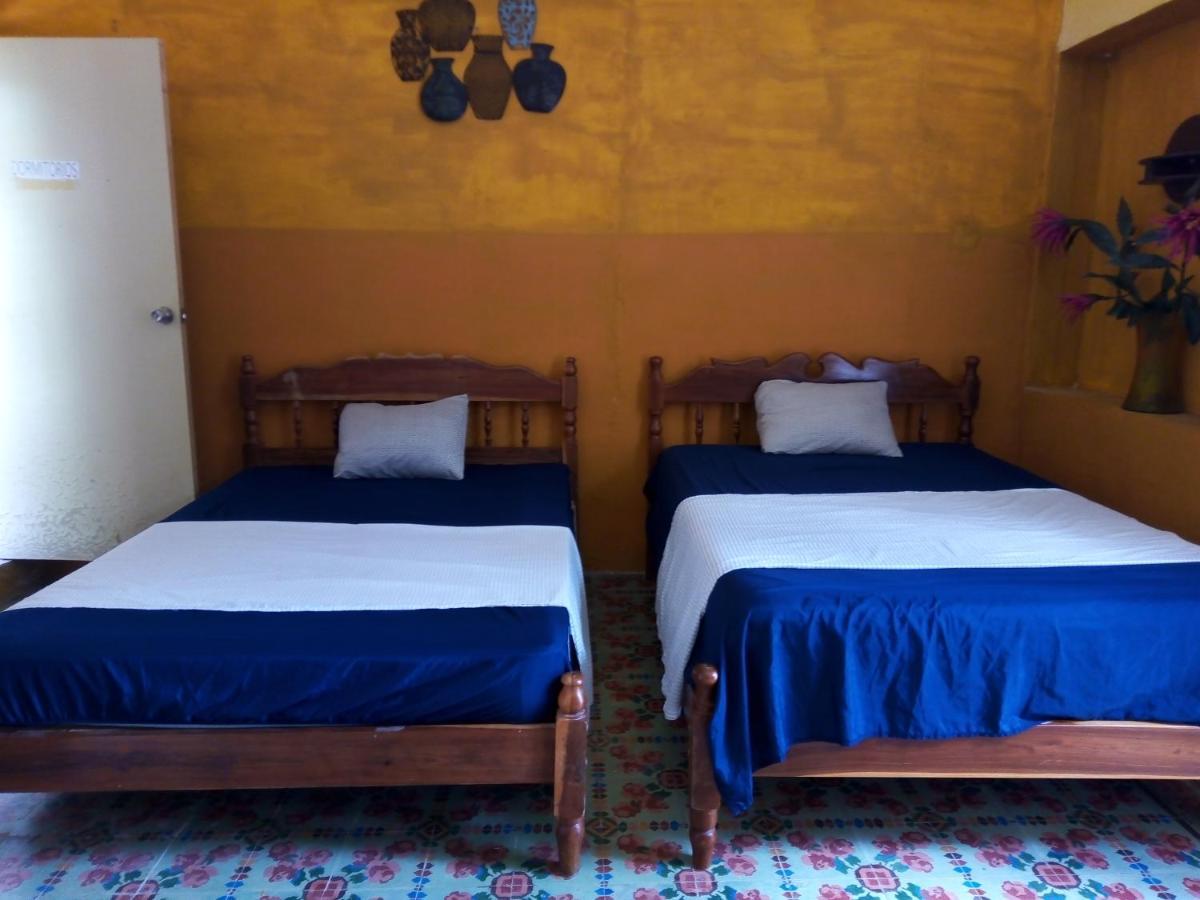 Cuartos Y Hostal Jaqueline Campeche Exterior photo